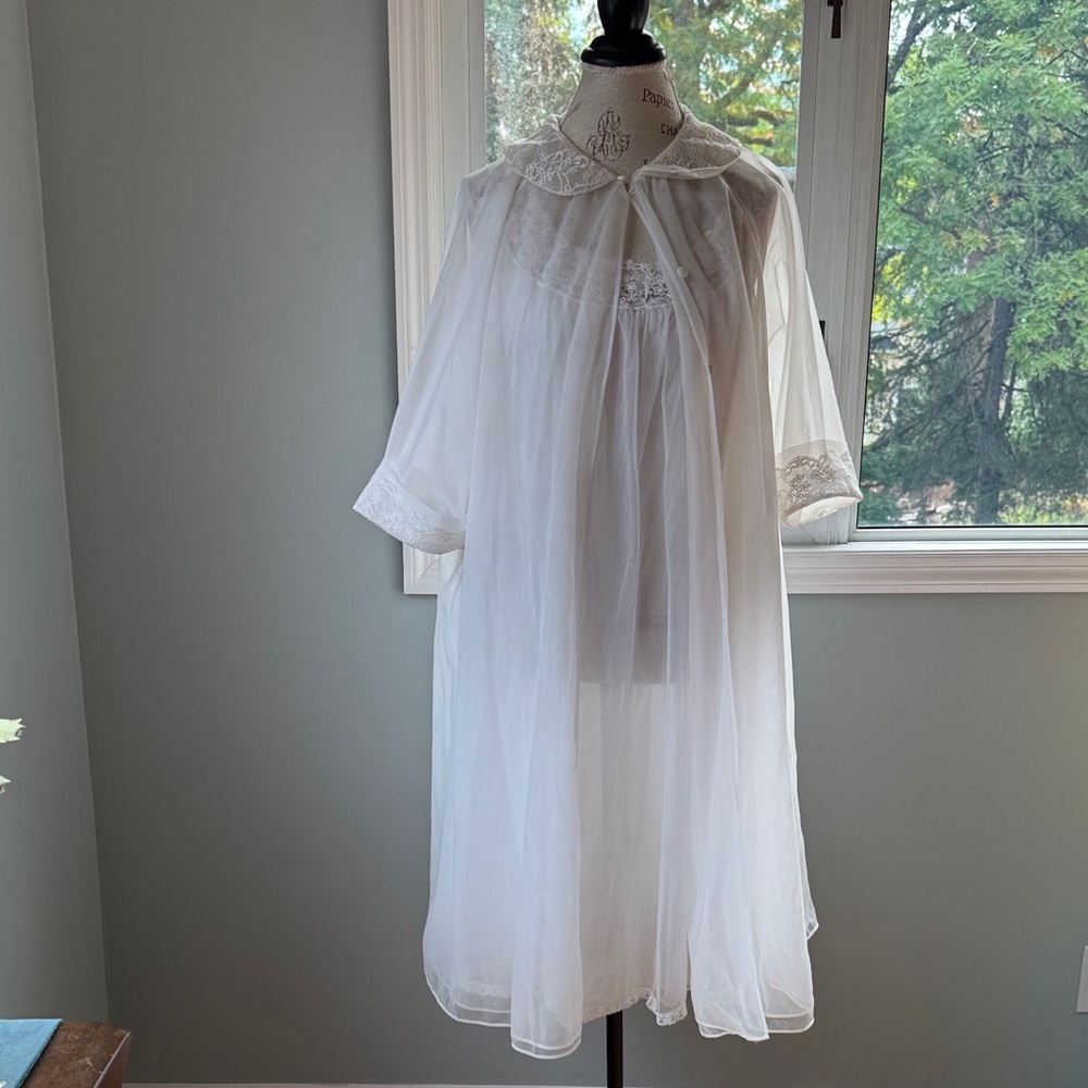 Vintage Vanity Fair peignoir robe & nightgown set Ivory/white floral EVC size L - Picture 1 of 11